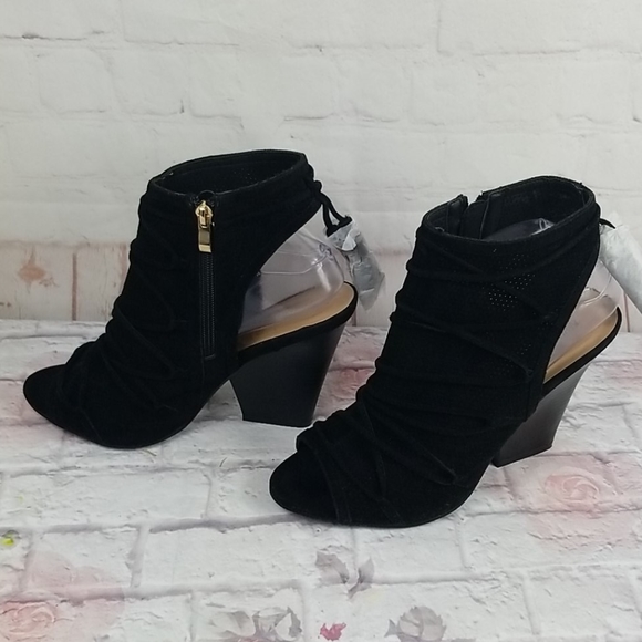 NWOT Ashley Stewart Black Wedge Boot - Picture 6 of 9